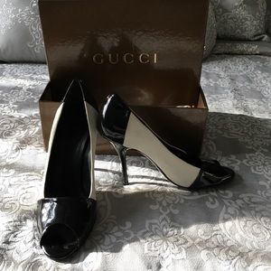 Gucci black and white patient and suede heels